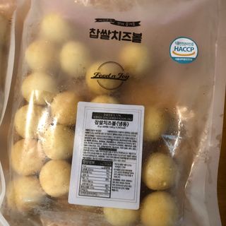 Dog&Ball 독앤볼 [Dog&Ball] 미니찹쌀볼도그 찹쌀치즈볼 — 5점을 준 리뷰어가 2021년 9월 올린 사용 사진