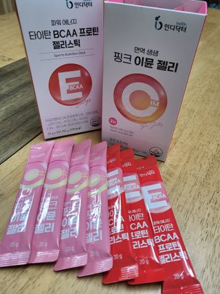 인디닥터 면역 생생 핑크 이뮨 젤리 + 타이탄 BCAA 프로틴 젤리스틱 — 5점을 준 리뷰어가 2022년 5월 올린 사용 사진