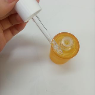 체르엠 스템앤셀 비타민 브라이트닝 에센스 30ml 1개 — 5점을 준 리뷰어가 2022년 3월 올린 사용 사진