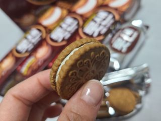 롯데제과 롯샌 카페크런치 — 5점을 준 리뷰어가 2021년 10월 올린 사용 사진