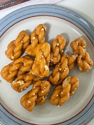 유앤아이트레이드 프리[한입] 꽈배기 520g x 3종 (허니, 검은깨, 땅콩) — 5점을 준 리뷰어가 2025년 3월 올린 사용 사진