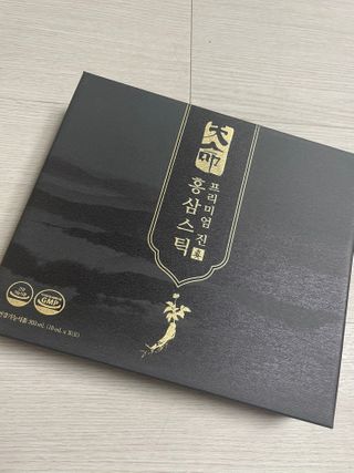 헬스업_천명진프리미엄홍삼스틱_10ml x 30포 — 5점을 준 리뷰어가 2021년 2월 올린 사용 사진