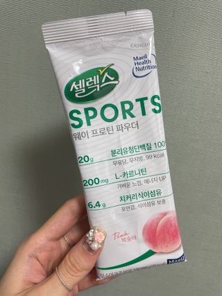셀렉스스포츠 [복숭아맛] 셀렉스 스포츠 웨이 프로틴 파우더 스틱형 — 5점을 준 리뷰어가 2021년 5월 올린 사용 사진
