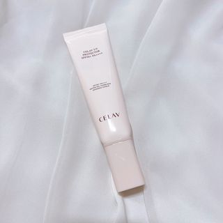 프리마인 선크림만 바꿨을 뿐인데 매일 물 2L챙겨먹고 기초케어 완벽하게 한 물빛피부 완성,셀라브UV프로텍터 — 5점을 준 리뷰어가 2023년 8월 올린 사용 사진
