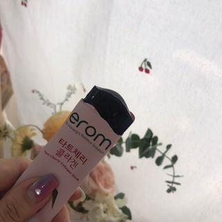이롬 erom 타트체리 콜라겐 — 5점을 준 리뷰어가 2021년 4월 올린 사용 사진