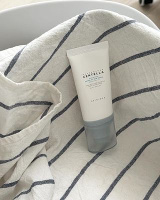 MF[스킨1004] 마다가스카르 센텔라 히알루-시카 워터핏 선세럼 50ml — 4.5점을 준 리뷰어가 2024년 5월 올린 사용 사진