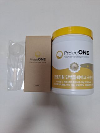 프로티원 단백질쉐이크 곡물맛 2주분 1통+보틀 — 5점을 준 리뷰어가 2021년 3월 올린 사용 사진