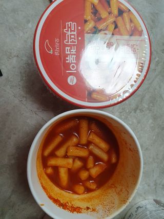 추억의 국민학교 떡볶이 국떡 컵볶이 선물박스 — 4점을 준 리뷰어가 2022년 1월 올린 사용 사진