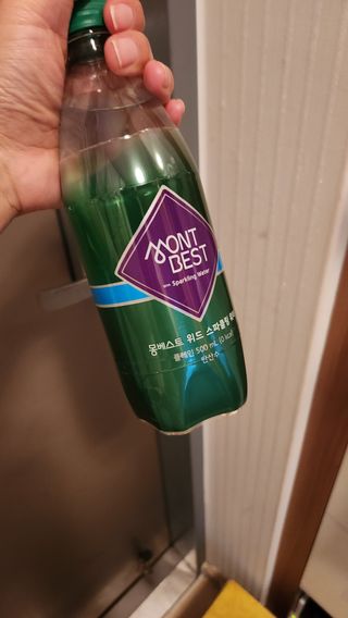 몽베스트 Montbest with Sparkling water Plain 20병 — 5점을 준 리뷰어가 2023년 3월 올린 사용 사진