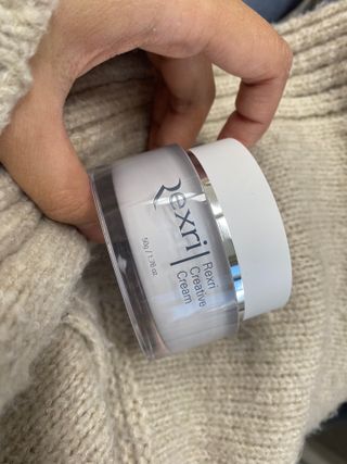 렉스리 크리에이티브 크림  Rexri Creative Cream — 5점을 준 리뷰어가 2021년 10월 올린 사용 사진