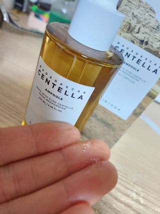 [스킨1004] 마다가스카르 센텔라 앰플 100ml — 5점을 준 리뷰어가 2024년 5월 올린 사용 사진