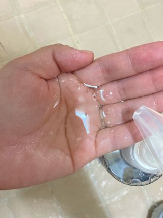 헤어플러스 단백질탈모샴푸 500ml+단백질본드앰플 145ml — 5점을 준 리뷰어가 2021년 6월 올린 사용 사진