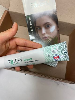 건선/아토/습진/민감성 피부 천연보습진정크림 소리온 크림 & 센시티브 크림 50g — 5점을 준 리뷰어가 2022년 1월 올린 사용 사진