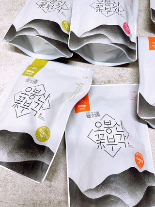 오봉산꽃부각 [만나식품] 오봉산 꽃부각 3가지 맛(오리지널, 새우맛, 매운고추맛) — 5점을 준 리뷰어가 2022년 12월 올린 사용 사진