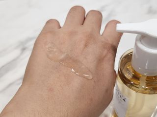 스킨1004 [SKIN1004] 마다가스카르 센텔라 라이트 클렌징 오일 200ml — 5점을 준 리뷰어가 2024년 7월 올린 사용 사진