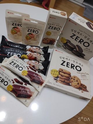ZERO (초콜릿 칩 쿠키, 카카오 케이크, 후르츠 젤리, 아이스 콜라, 아이스 초코바) — 5점을 준 리뷰어가 2022년 6월 올린 사용 사진