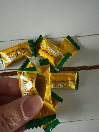 (주) 피치코리아 믹스커피캔디76g x2개입 — 5점을 준 리뷰어가 2022년 11월 올린 사용 사진