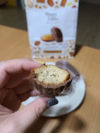 [메종콜리브리] 프랑스 마들렌 메종콜리브리 헤이즐넛 마들렌 2팩 — 5점을 준 리뷰어가 2021년 10월 올린 사용 사진