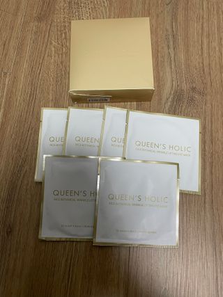 퀸즈홀릭 라이스 보내티컬 아이 마스크 퀸즈홀릭 X 레아라 다이아포스 라이스 보태니컬 링클 리프팅 아이 마스크 7매 1BOX — 5점을 준 리뷰어가 2022년 5월 올린 사용 사진