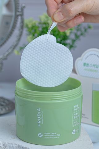 [후르디아] 약산성  모공 필링 패드(70매) — 5점을 준 리뷰어가 2024년 2월 올린 사용 사진
