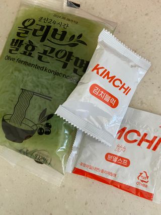 클린24시간 올리브발효곤약면 시원김치면 1세트-(3봉) — 5점을 준 리뷰어가 2023년 11월 올린 사용 사진