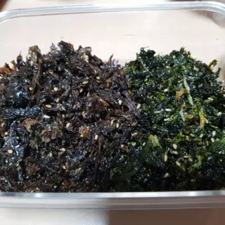 하나마이 [마마쿡] 전 청와대 천상현 셰프의 밑반찬  5종세트(소고기 장조림+연근조림+진미채+간장김자반+새우김자반) — 5점을 준 리뷰어가 2023년 4월 올린 사용 사진