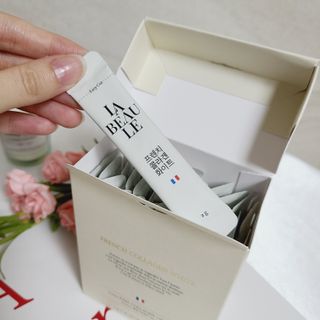 라보르 프렌치 콜라겐 화이트 — 4점을 준 리뷰어가 2022년 10월 올린 사용 사진