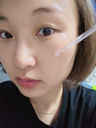 나우 [리브엠] 123억개 엑소좀으로 채운 눈부신 광채, 엑소코어 화이트닝 텐션 앰플 — 4.5점을 준 리뷰어가 2023년 5월 올린 사용 사진