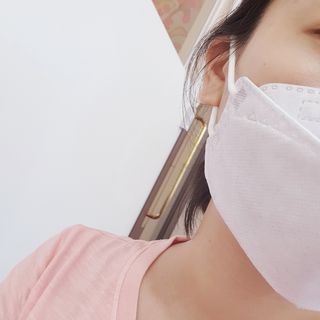 [이지아 마스크] 애니가드 더솔루션마스크 KF80 대형 컬러 4종 — 4.5점을 준 리뷰어가 2021년 6월 올린 사용 사진