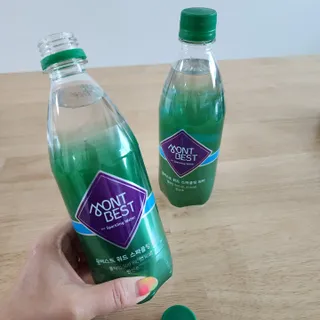 몽베스트 Montbest with Sparkling water Plain 20병 — 5점을 준 리뷰어가 2023년 2월 올린 사용 사진