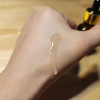 스킨큐어 산다화 비타민c 화이트닝 에센스 30ml — 4.5점을 준 리뷰어가 2024년 1월 올린 사용 사진