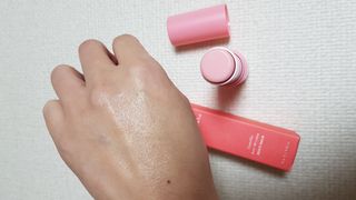 스킨큐어 산다화 카멜리아 안티 링클 멀티밤 — 4점을 준 리뷰어가 2022년 10월 올린 사용 사진