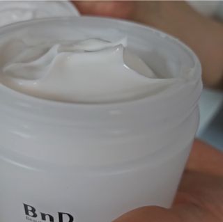 비엔디 2NOW[한글]]BnD 바디 미백 겨드랑이 크림 — 5점을 준 리뷰어가 2024년 12월 올린 사용 사진
