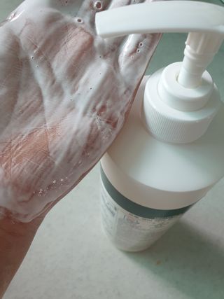 [바이오맥스] 프로코어 탈모완화샴푸 1000ml — 5점을 준 리뷰어가 2022년 8월 올린 사용 사진