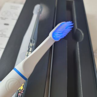 트로마츠 심플 미세전류 칫솔 — 5점을 준 리뷰어가 2022년 5월 올린 사용 사진