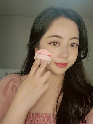 브랜드K 플래그십스토어 [브랜드K X 피플앤코]아트델리 리얼 콜라겐핏 커버 쿠션+리필 민트/핑크 중 랜덤 제공 — 5점을 준 리뷰어가 2022년 1월 올린 사용 사진