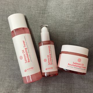 아이앤립 / EYENLIP 아이앤립 연어오일 리바이탈라이징 토너+앰플+크림 3종 세트 — 4.5점을 준 리뷰어가 2021년 6월 올린 사용 사진