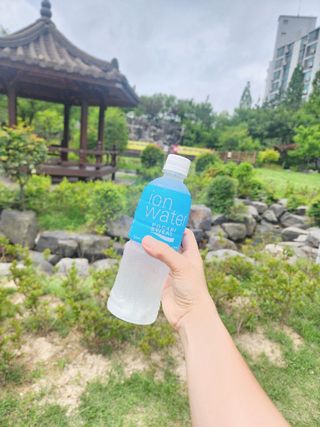 [동아오츠카] 포카리스웨트  500ml PET + 이온워터 500ml PET — 5점을 준 리뷰어가 2025년 7월 올린 사용 사진