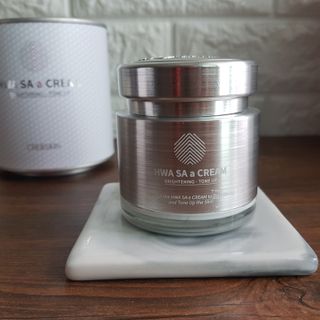 CRE8SKIN(크리에이트스킨) 화사한크림 — 4.5점을 준 리뷰어가 2022년 3월 올린 사용 사진