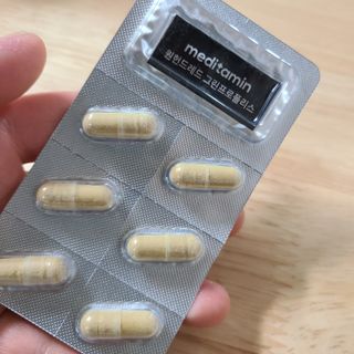 메디타민 원헌드레드 그린프로폴리스 — 5점을 준 리뷰어가 2021년 11월 올린 사용 사진