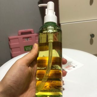 스킨큐어 산다화 순한 클렌징 동백 오일 200ml — 5점을 준 리뷰어가 2023년 8월 올린 사용 사진