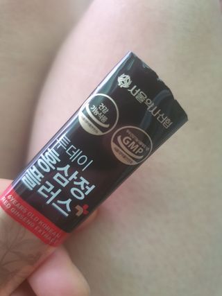 서울약사신협_투데이홍삼정플러스스틱_10g x 30포 — 5점을 준 리뷰어가 2021년 7월 올린 사용 사진