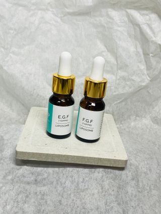 랑팡 EGF+FGF 10ppm 리포좀 앰플 원액 10ml — 4.5점을 준 리뷰어가 2021년 10월 올린 사용 사진
