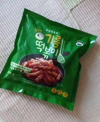 [푸딩팩토리] 떡볶이 베스트 2종_옛날 국물떡볶이 570g / 할매 기름 떡볶이  570g — 5점을 준 리뷰어가 2022년 5월 올린 사용 사진