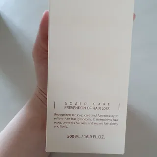 프리마인 더이상 뻣뻣하고 효과없는 탈모샴푸는 NO. 근본부터 케어하는 셀베이스 그린티샴푸(500ml) — 5점을 준 리뷰어가 2023년 3월 올린 사용 사진