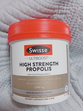 Swisse 스위스 고함량 프로폴리스 2,000mg 210정 — 5점을 준 리뷰어가 2021년 11월 올린 사용 사진