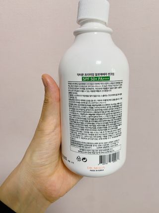[닥터문] 프리미엄 알로에베라 선크림 500ml — 5점을 준 리뷰어가 2022년 6월 올린 사용 사진