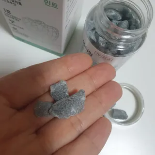 작심연구소 구취제거+충치예방+치아화이트닝 마법의 캔디 덴티팝3종(맛 랜덤 발송) — 5점을 준 리뷰어가 2022년 5월 올린 사용 사진