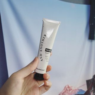 멈칫(MUMCHIT) 넥퍼퓸 NECKPERFUME 2가지 향 — 5점을 준 리뷰어가 2021년 12월 올린 사용 사진