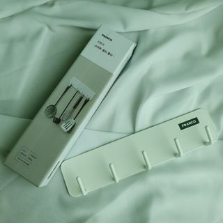 창신리빙 [프랑코 스마트 멀티 홀더 4종] 똑똑한 정리 수납 — 3점을 준 리뷰어가 2021년 12월 올린 사용 사진
